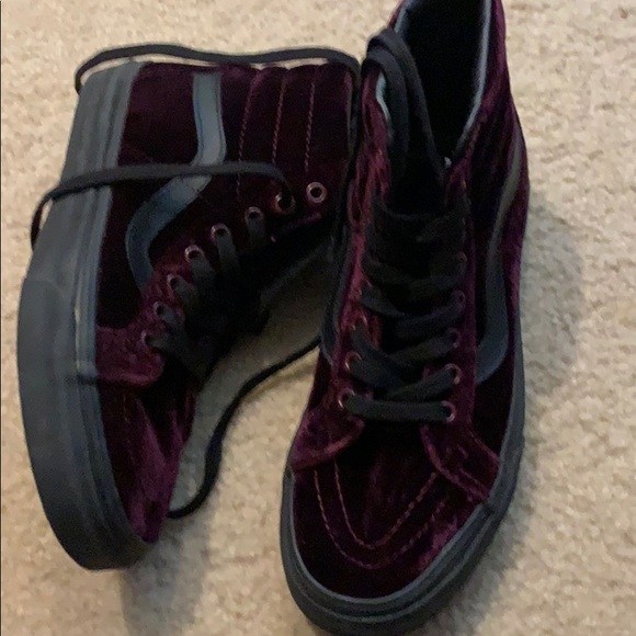 burgundy velvet vans
